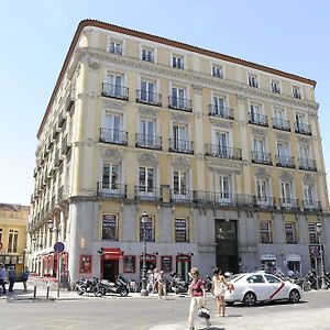 Mola Suites